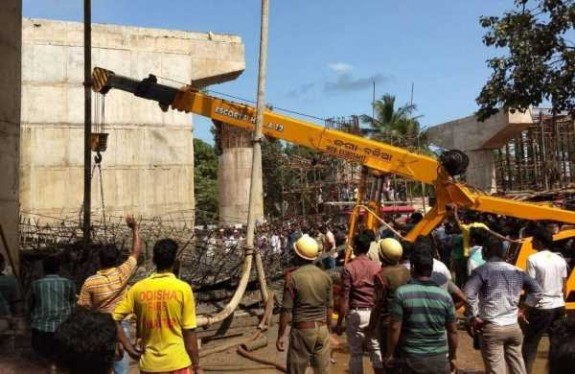 Odisha_flyover_collapse_EPS.JPG