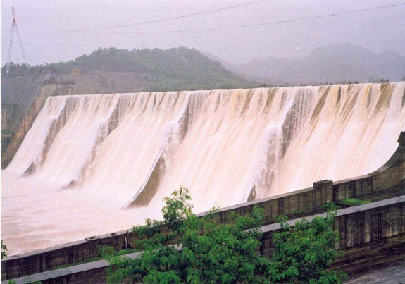 sardar sarovar dam2.jpg